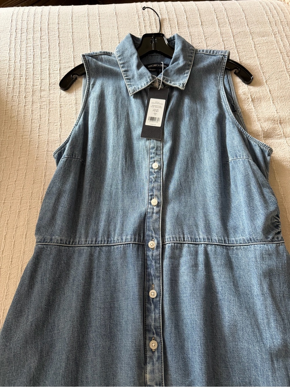Veronica Beard
Fuller denim midi shirt dress
NWT
Size 14 regular - Picture 5 of 10